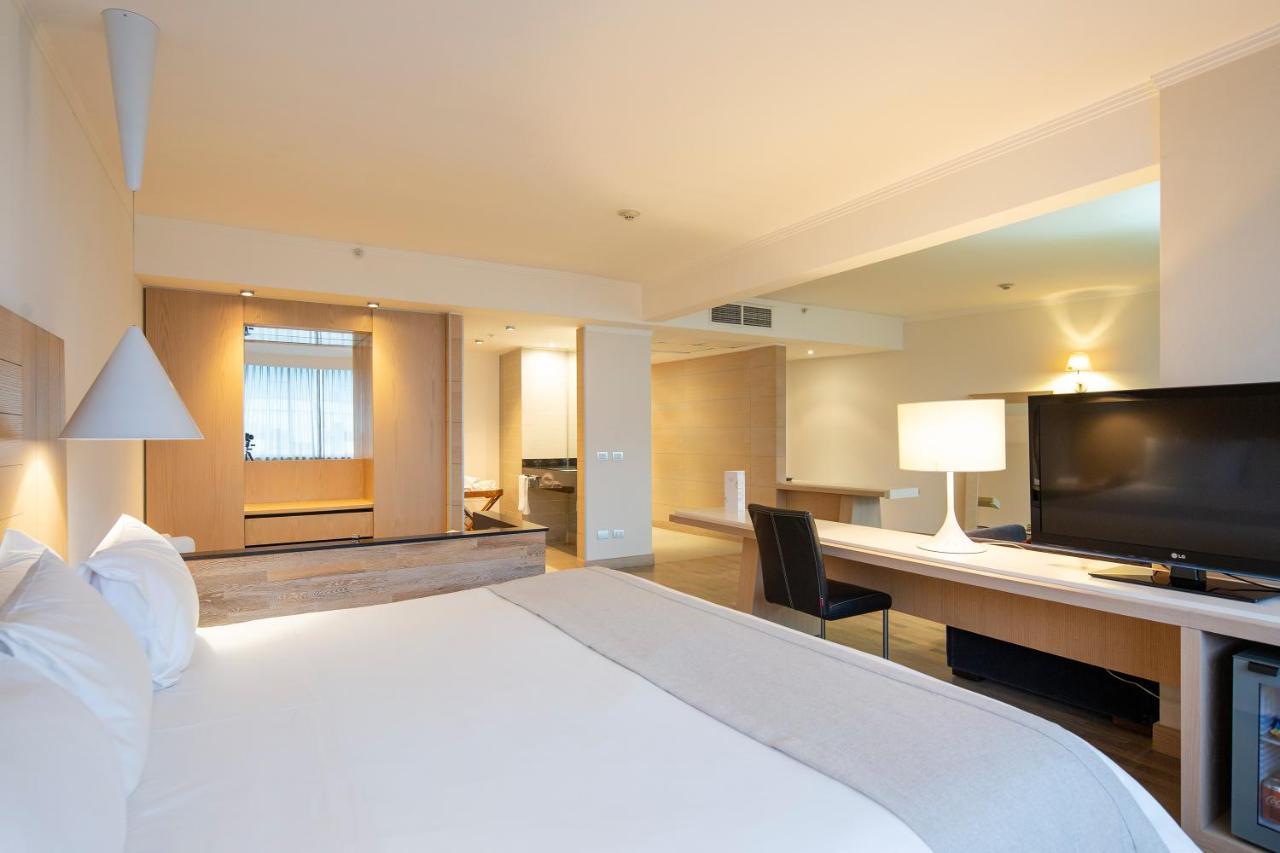 Wyndham Concepcion Pettra Hotel Екстериор снимка A room at the hotel