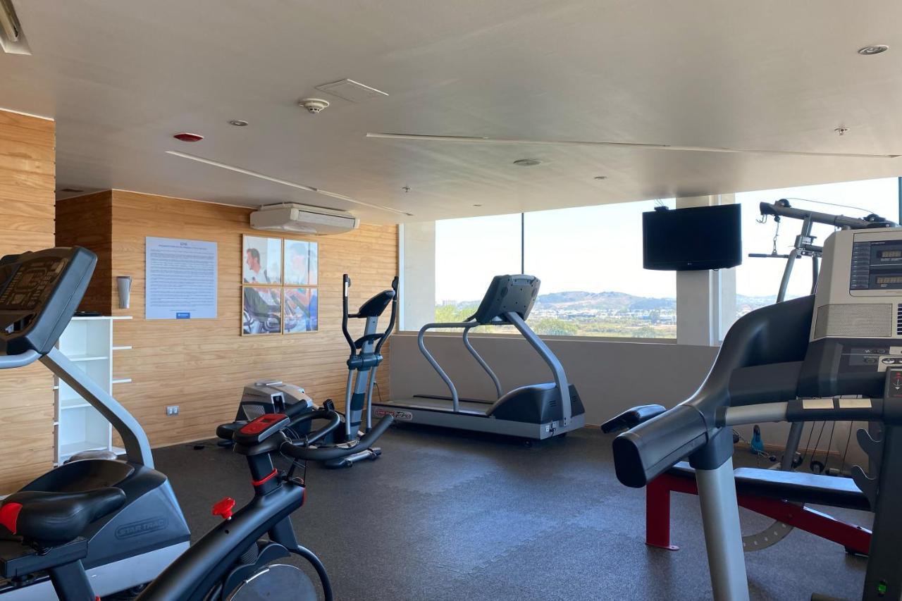 Wyndham Concepcion Pettra Hotel Екстериор снимка The gym at the hotel