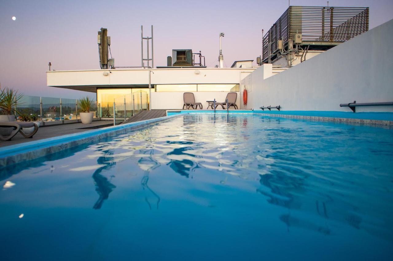 Wyndham Concepcion Pettra Hotel Екстериор снимка Rooftop pool